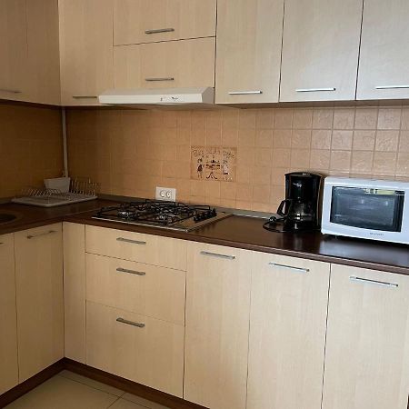 Sea Escape Apartment Мамая Екстериор снимка