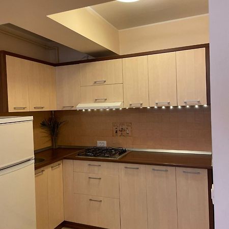Sea Escape Apartment Мамая Екстериор снимка