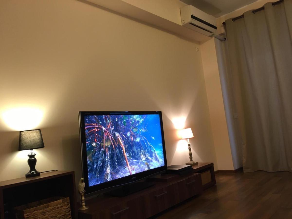 Sea Escape Apartment Мамая Екстериор снимка