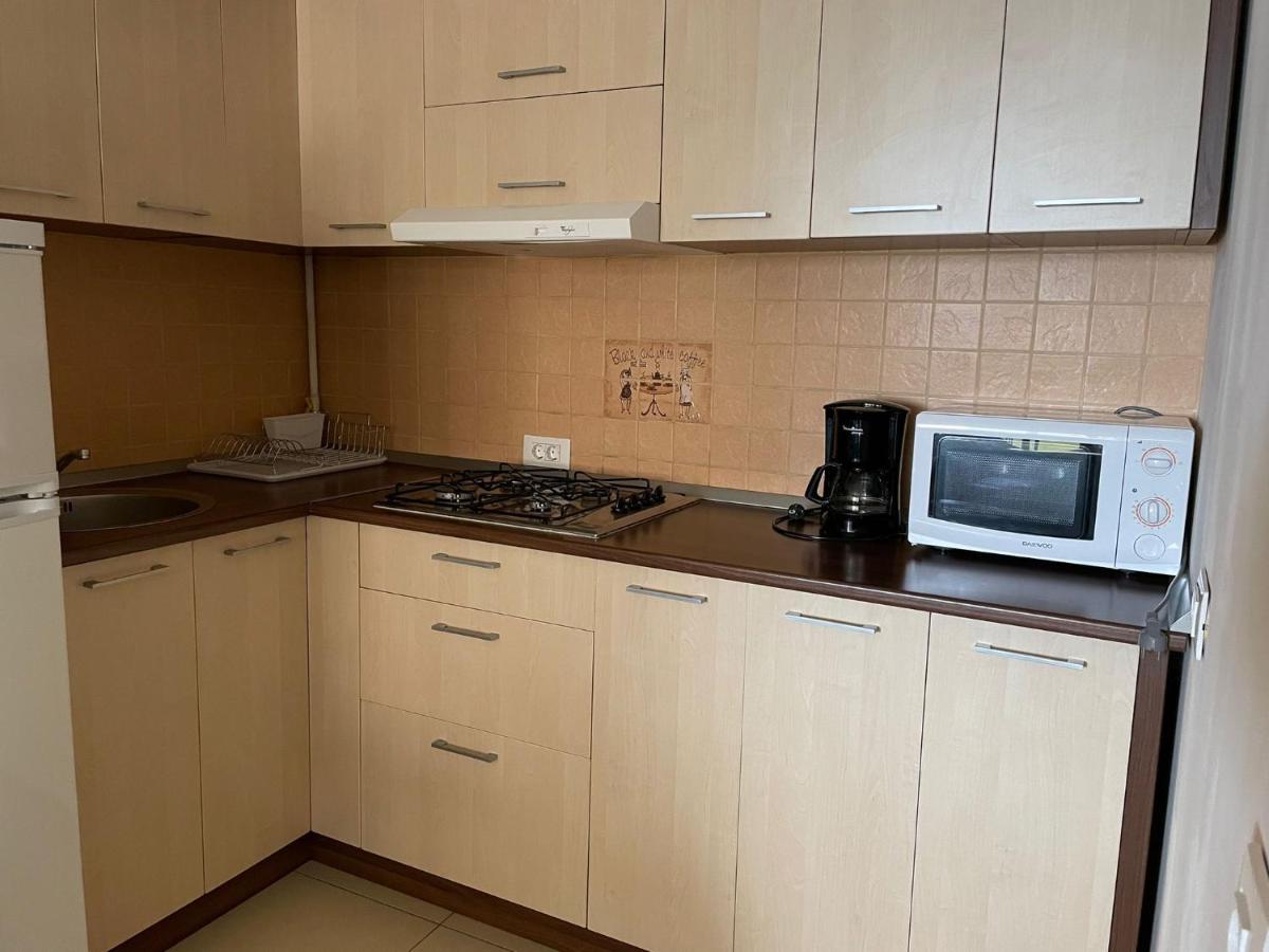 Sea Escape Apartment Мамая Екстериор снимка