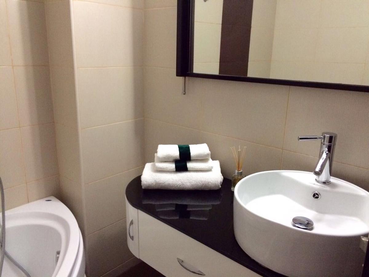 Sea Escape Apartment Мамая Екстериор снимка